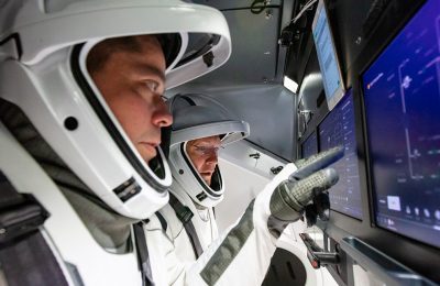 Прямой эфир возвращения капсулы SpaceX Crew Dragon с астронавтами на борту